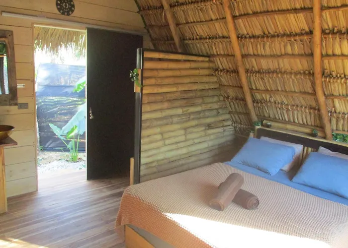 Cabinas De Lou Eco Tamarindo * Santa Rosa (Tamarindo)